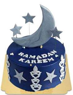 Happy-Cake.co.uk Organic, vegan and gluten-free Ramadan Kareem cake - 11